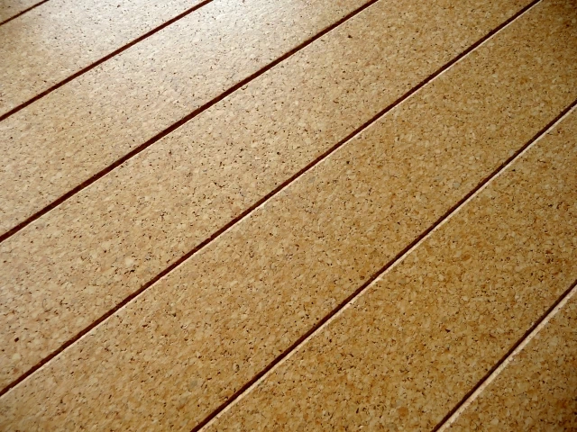 コルク製床材